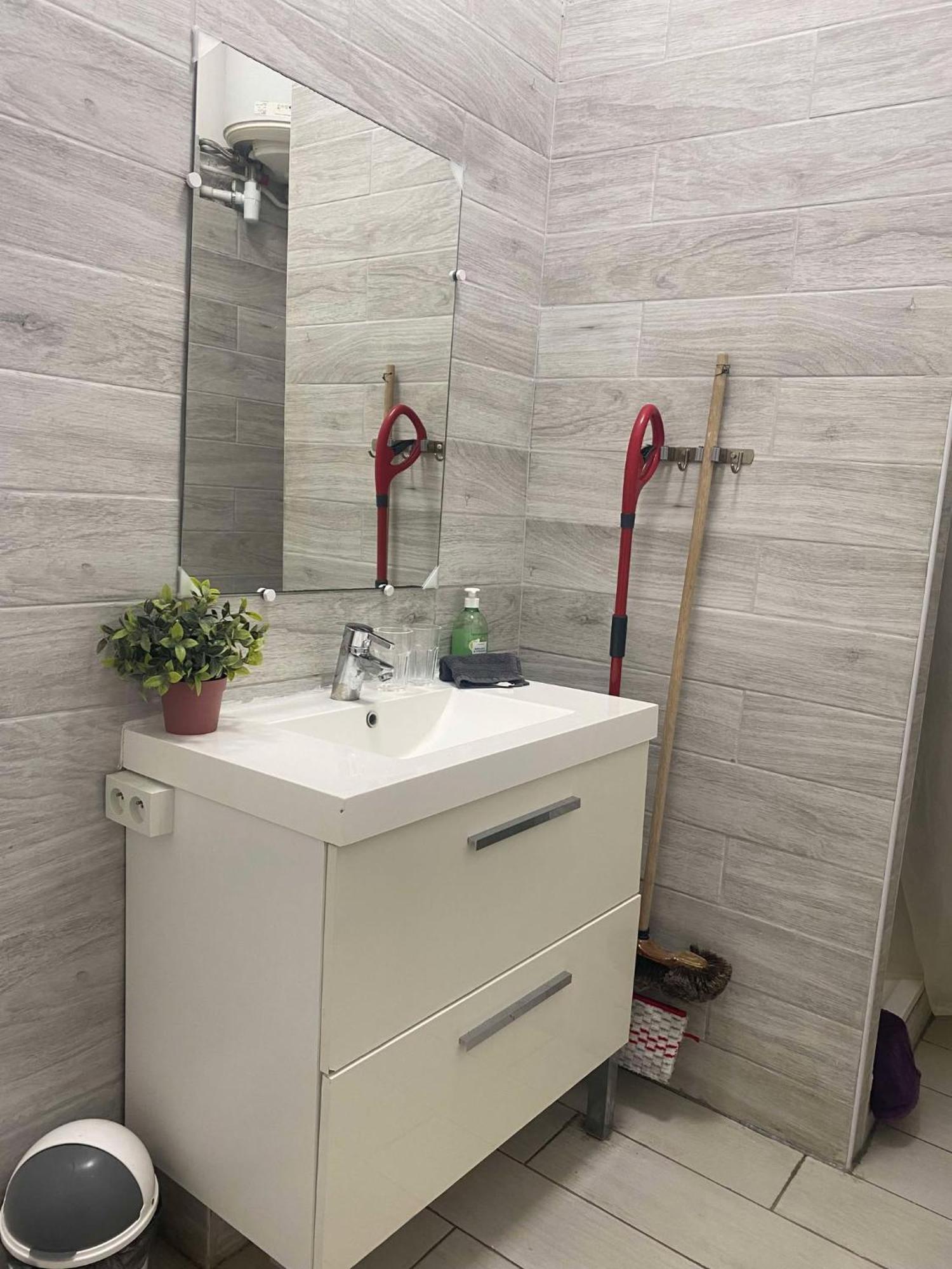 Ferienwohnung Joli T2 Refait A Neuf, Lumineux Et Accessible Marseilles Exterior foto